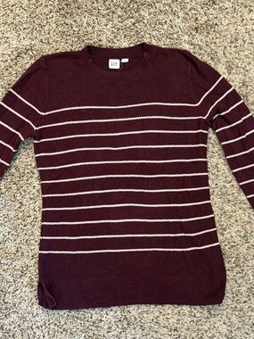 GAP Burgundy Striped Sweater Size XS Lightweight Knit Crewneck